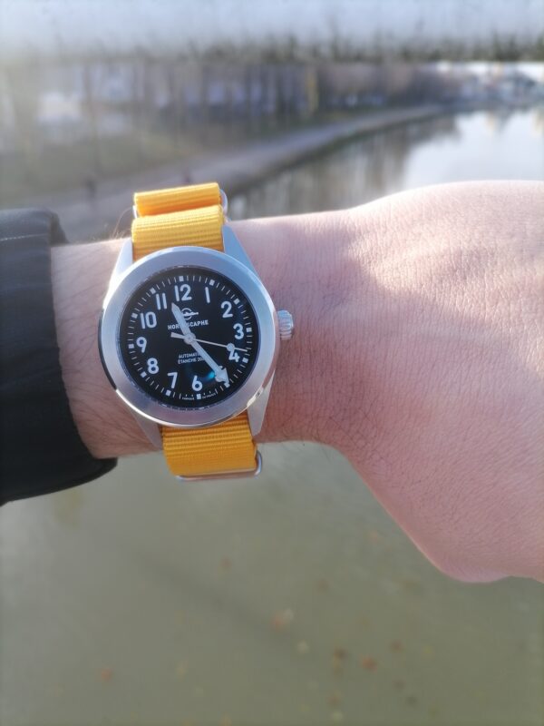 Yellow Strap Nato Nylon - Image 9