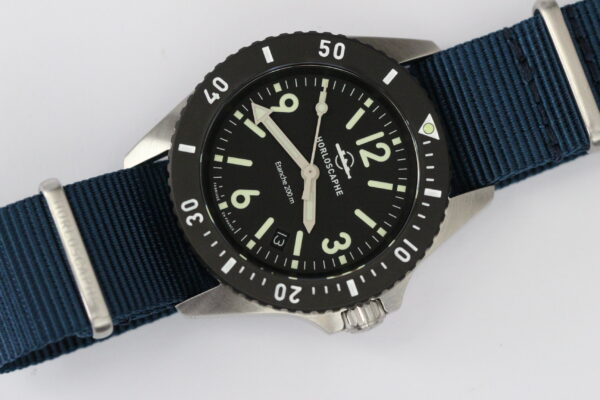 Montre NC 003